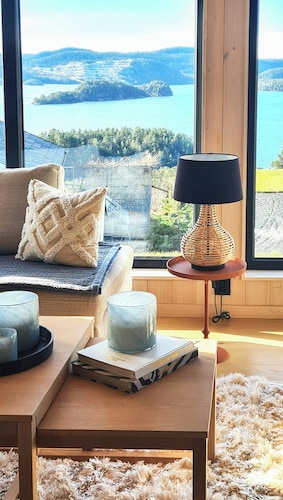 Modern cabin with sea view in Kragerø