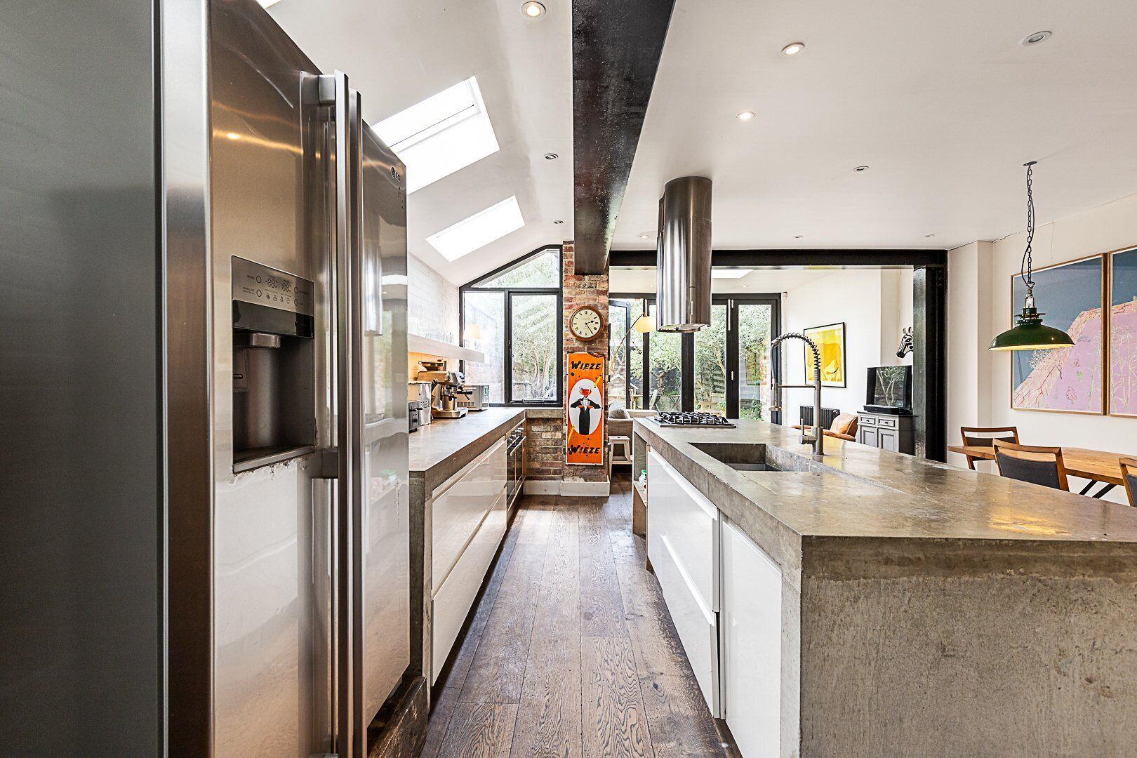 Fridge, microwave, dishwasher, coffee/tea maker