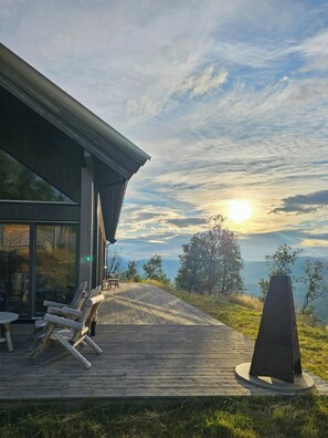 Terrace/patio - Mountain cabin with panoramic views and sauna (Oppdal)