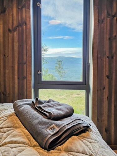 Mountain cabin with panoramic views and sauna
