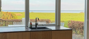 Landhuis in een beschermd natuurgebied met uitzicht op zee