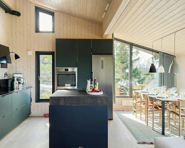 Oven, dishwasher, coffee/tea maker