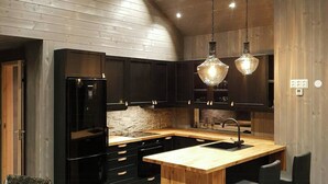 Private kitchen - Cabin in alpine slope near Besseggen (Ryfoss)
