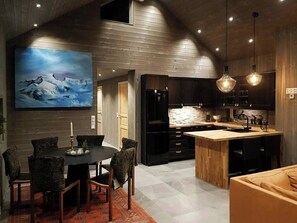 Dining - Cabin in alpine slope near Besseggen (Ryfoss)