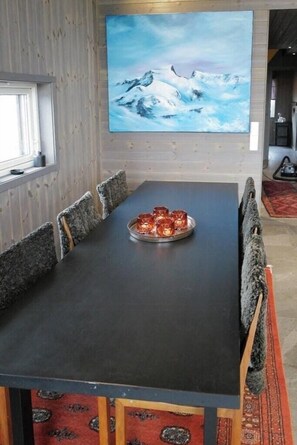 Dining - Cabin in alpine slope near Besseggen (Ryfoss)