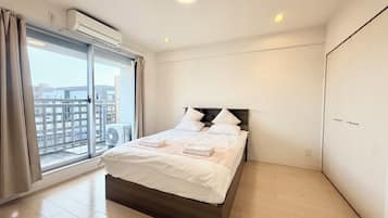 Suite, Balcony | Desk, free WiFi