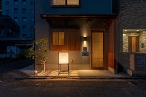 Exterior detail - Irodori Hotel AI (fukuokashi,chuoku,kiyokawa)