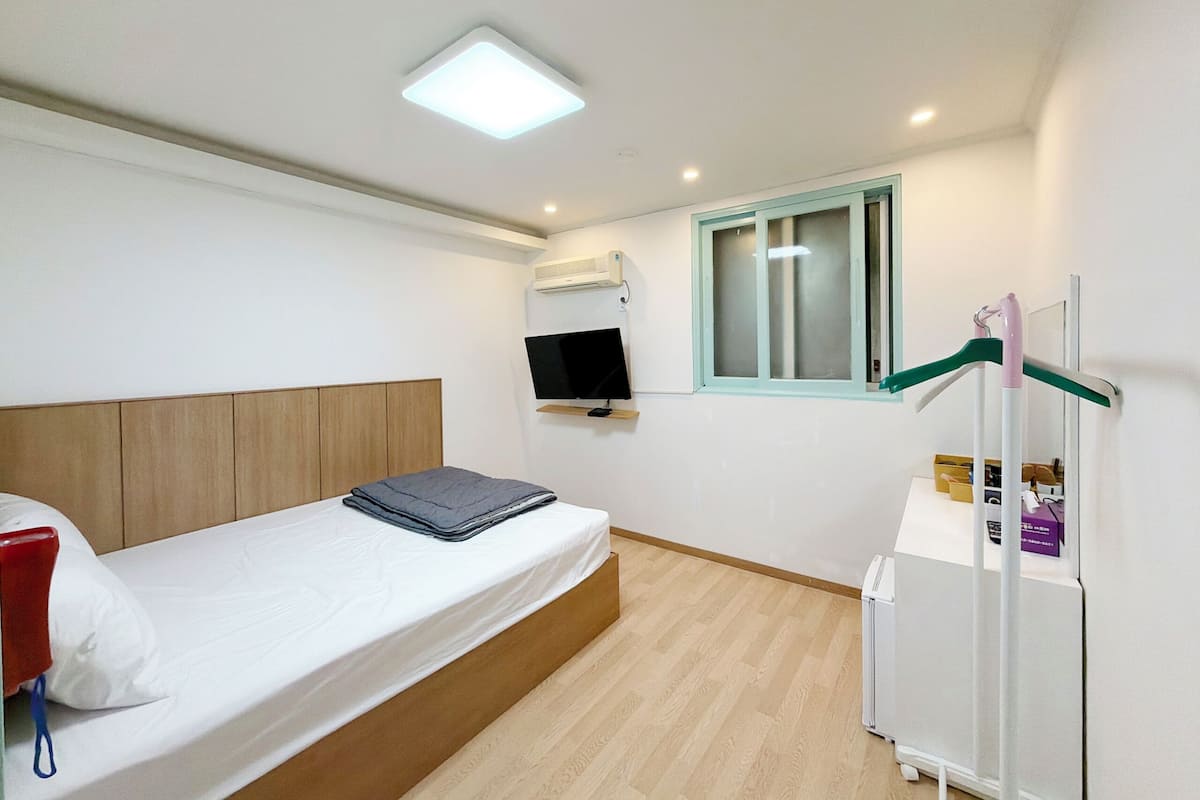 Double Room | Free WiFi