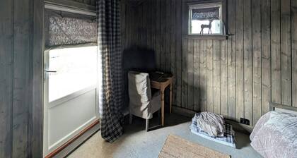Cabin with sea views and northern lights