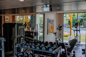 อพาร์ทเมนท์, 2 ห้องนอน, ระเบียง, วิวภูเขา | ห้องสตูดิโอฟิตเนส