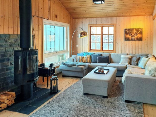 Sunny cabin near Tyin Filefjell ski centre