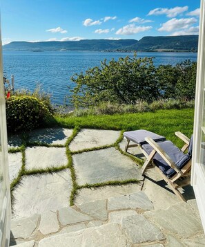 Unclassified image, 3 of 50, button - Sommerhus på stranden, stor hage og egen brygge (Klokkarstua)