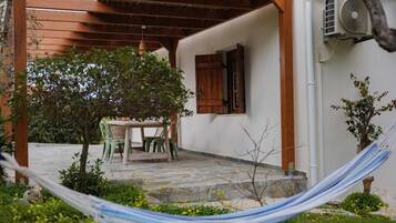 Maison, 3 chambres, patio, vue sur la mer | Restauration en plein air
