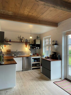 Oven, dishwasher, coffee/tea maker