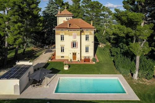 Historic villa with pool in the heart of Ortezzano