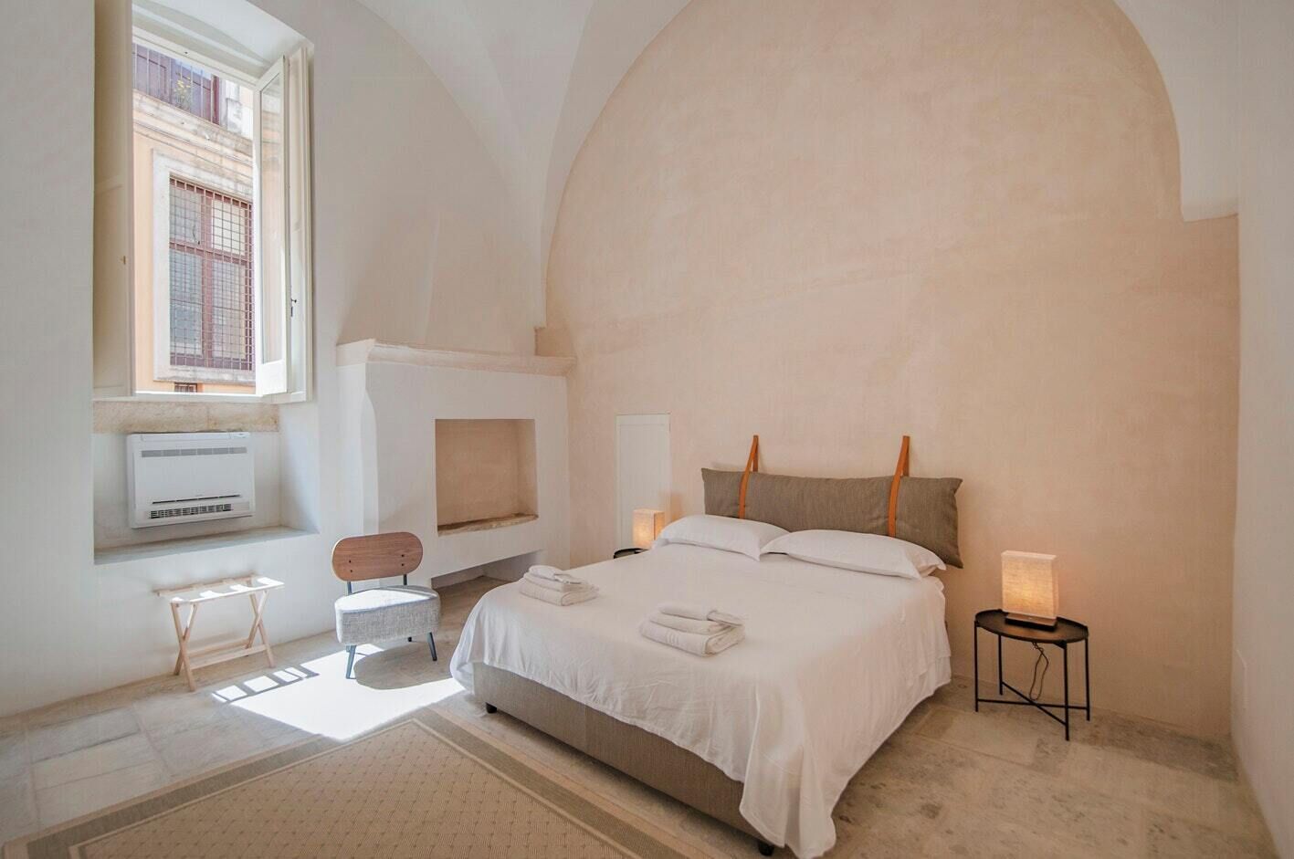 2 bedrooms, desk, WiFi (free)