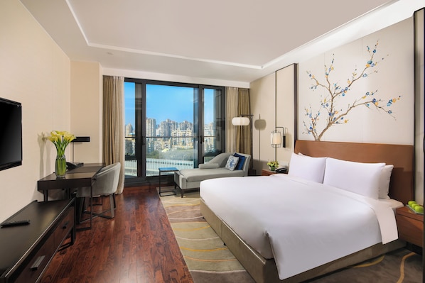 Superior Room - King Bed | View from room