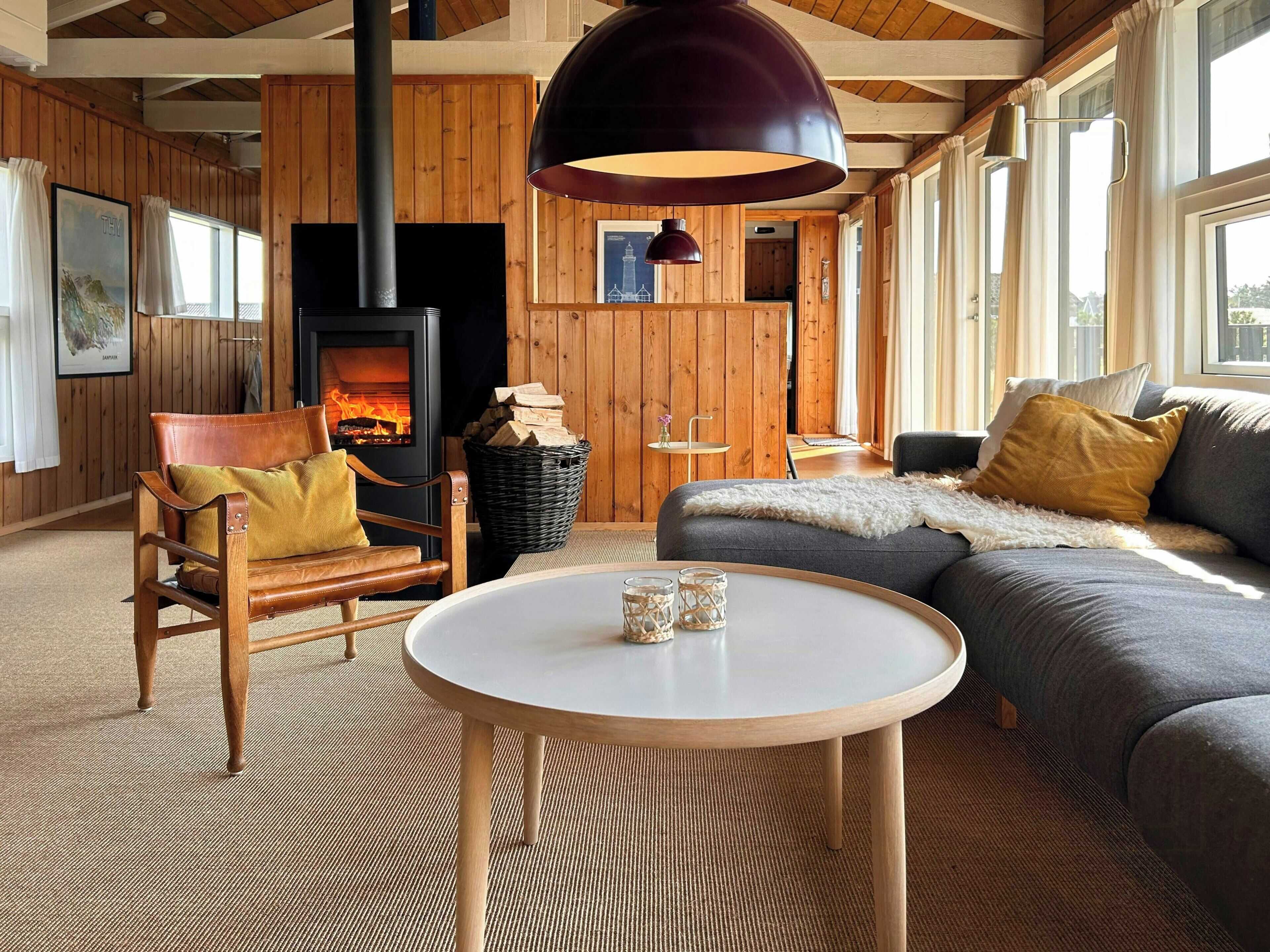 Fernseher, Kamin