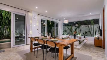 Deluxe Villa, 3 Bedrooms, Private Pool | Dining