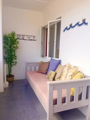 Interior - Outspan Lodge- Giraffe House (Cape Town)
