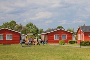 Exterior - Holiday home with covered terrace and pool (Someren-Heide)