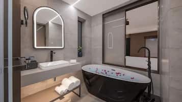 Luxury Single Room | Bathroom | Bathrobes, slippers