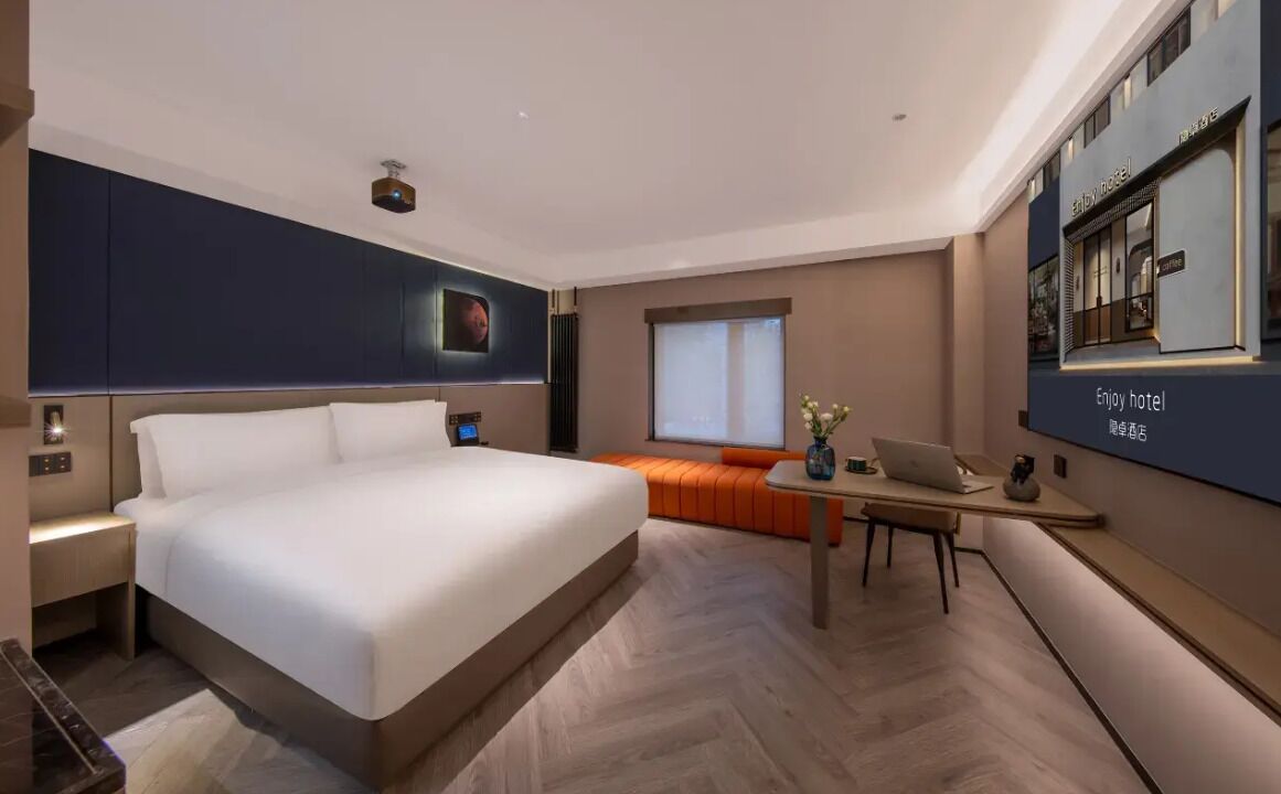 Luxury Single Room