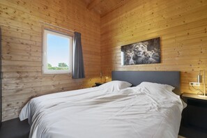 Free WiFi - Country Holiday home with shared pool (Someren-Heide)