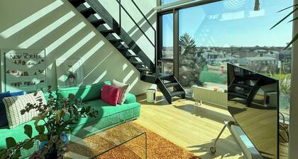 Architect designed home between city and nature
