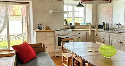 Traditionelles Bauernhaus am Dämba-See auf Fårö