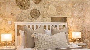 Room - Old Luxury Stone House Armou (Armou)