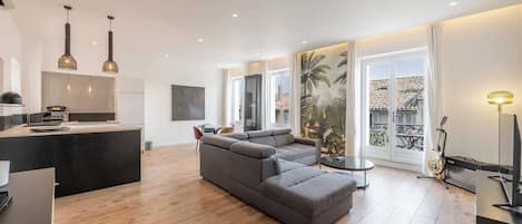 Smart TV, offices
