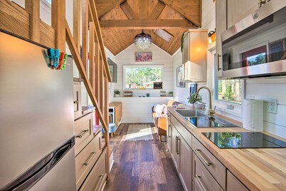 Dock & Lake Access! Daingerfield Gem w/ Tiny Home