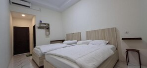 Basic Studio, Balcony, City View - Homestay Sa'adah (Kalimantan Selatan)