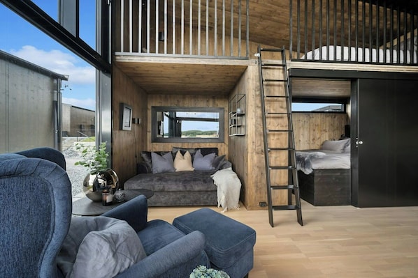 1 bedroom, free WiFi - Tiny house by beach and river near Gardermoen (Oppaker)