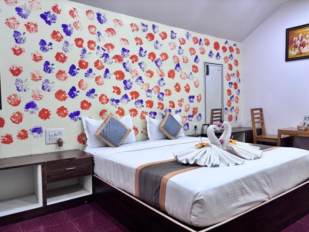 Classic Cottage, Garden View | Free WiFi