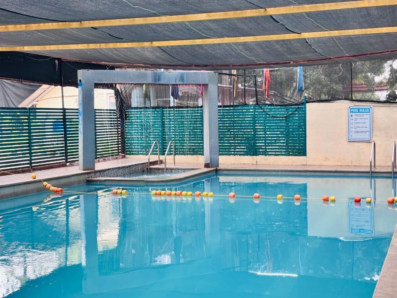 10 outdoor pools
