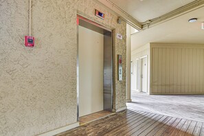 Interior - Tides, Tennis & Tan Lines: Hilton Head Condo! (Hilton Head Island)