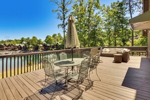 Outdoor dining - Game Room, Dock & More! Panoramic Lakefront Oasis (Six Mile)