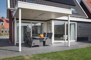 Buiten dineren