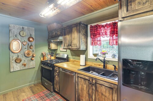 Renovated Cabin on 15 Forested Acres in Tillatoba!