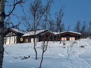 Exterior - Log cabin with panoramic views of Hallingskarvet (Hol)