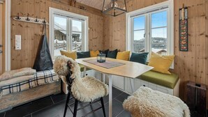 Unclassified image, 4 of 28, button - Log cabin with hot tub in Rauland (Telemark)