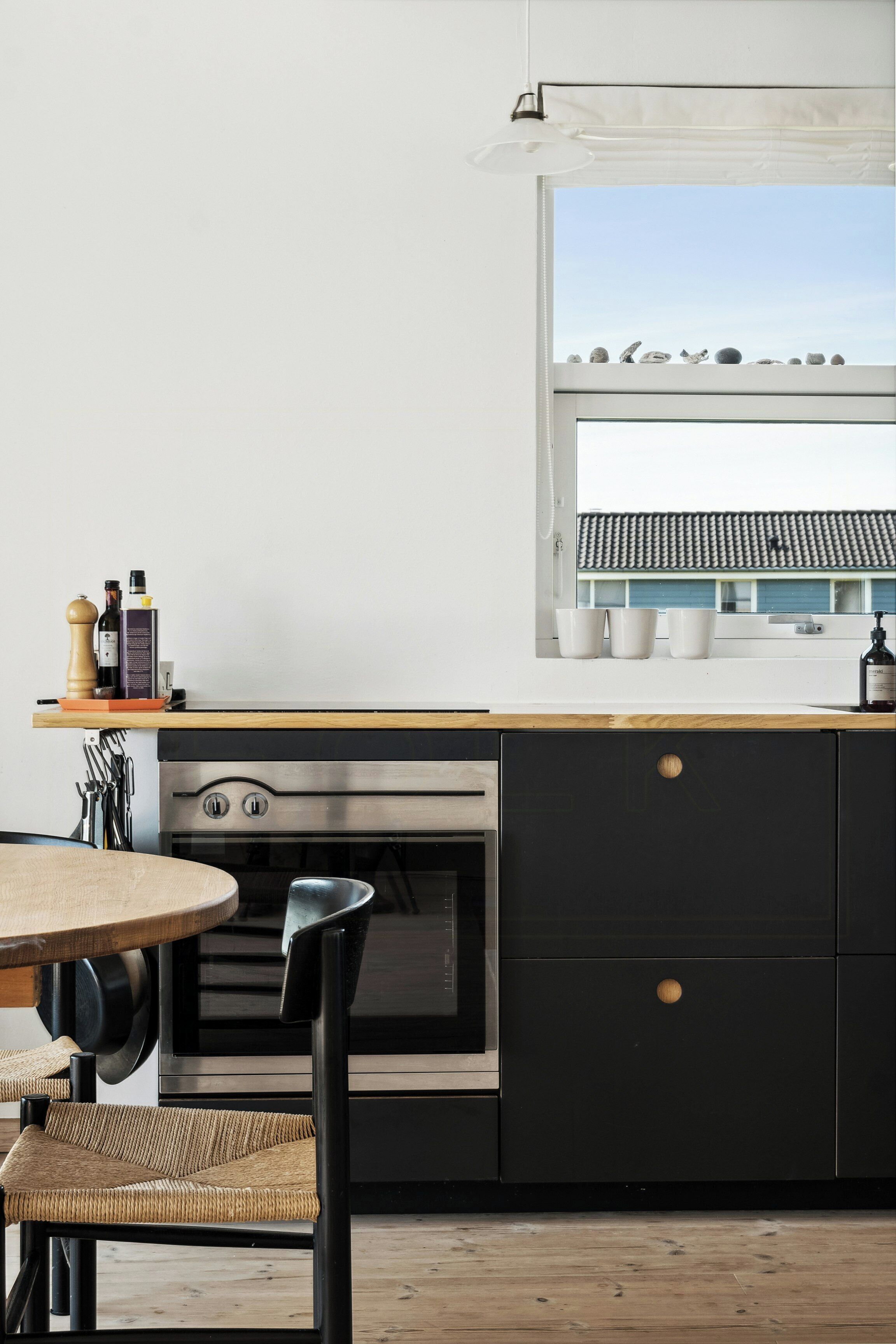 Four, lave-vaisselle, cafetière/bouilloire