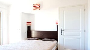 WiFi (free) - Golf Retreat in Mazamet with Pool (Roquebrune-sur-Argens)