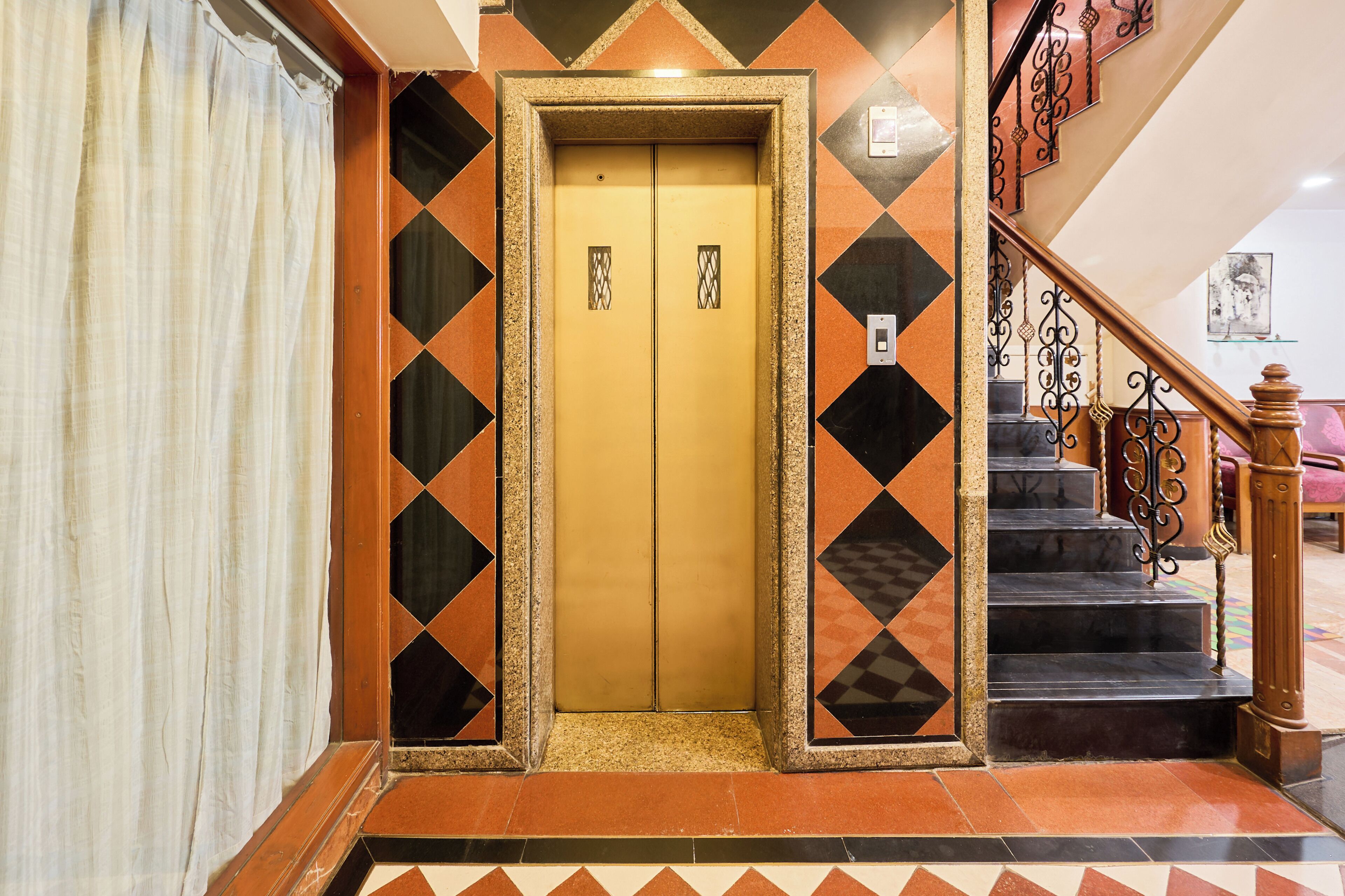 Elevator