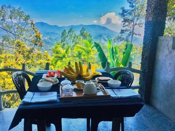 Phòng đôi, ban công, quang cảnh núi | Khu ẩm thực ngoài trời