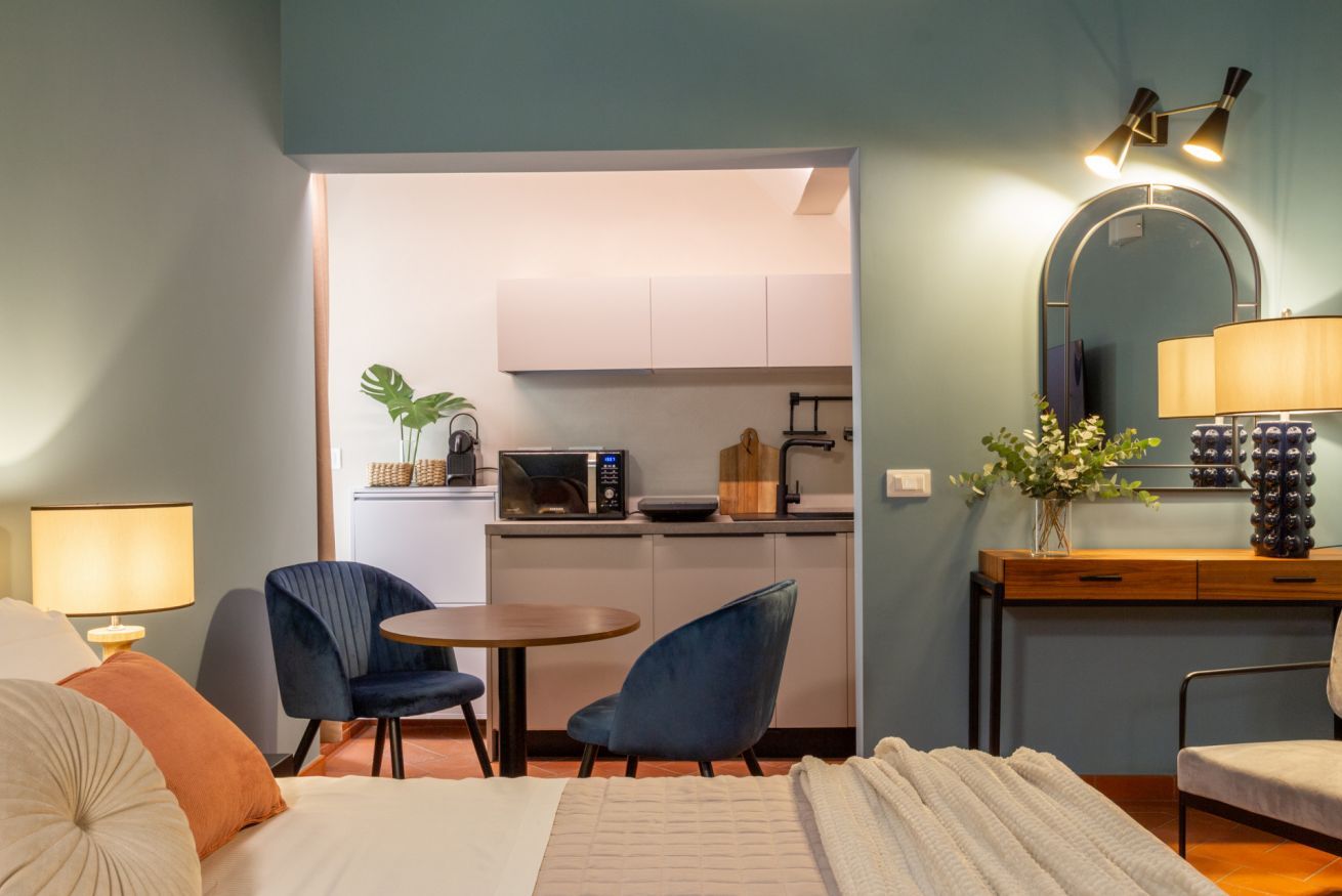 1 Schlafzimmer, Zimmersafe, Schreibtisch, Bügeleisen/Bügelbrett