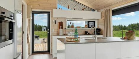 Microwave, oven, dishwasher, coffee/tea maker