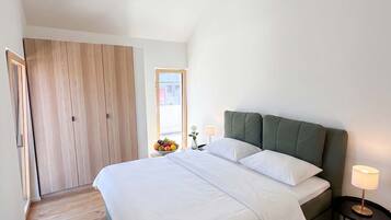 2 Schlafzimmer, Schreibtisch, WLAN